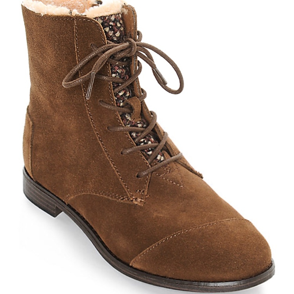 PRICE DROP! TOMS Suede Alpa Boots